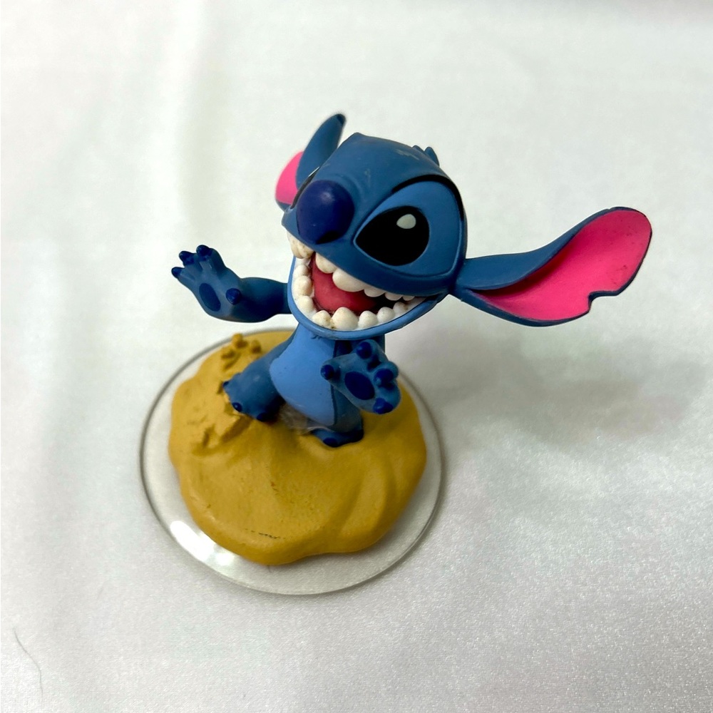 Disney Stitch from Lio & Stitch Infinity 2.0 Figure 2.75” GUC.